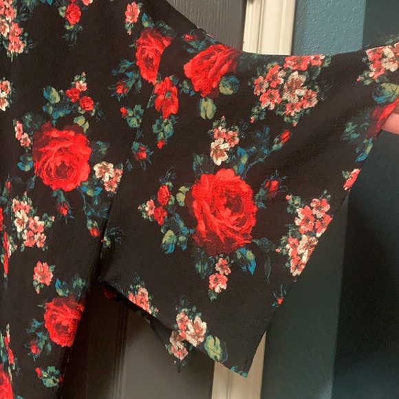 Black & red floral tunic - Picture 2 of 5